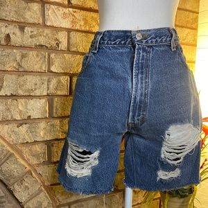 Levi’s Cut-Off Shorts